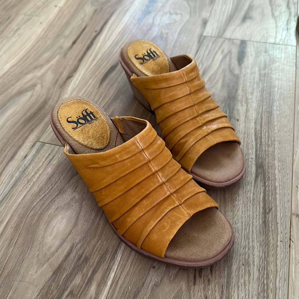 Sofft Pienza size 8 mandarin Mustard Yellow Mule work wear shoes party shoes